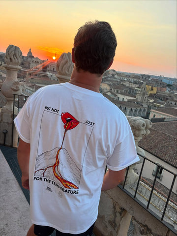 SICILY IS HOT TEE - Maelstrom x InAria Cinè Club